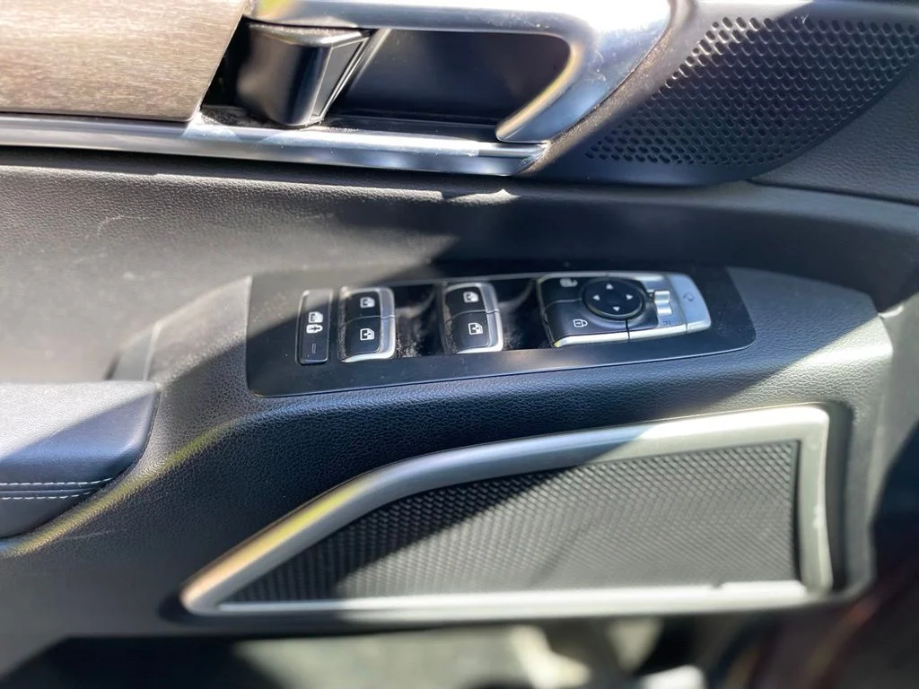 Used 2021 Sangria Kia EX image 9