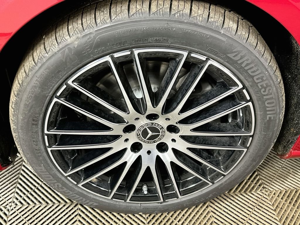 New 2026 MANUFAKTUR Patagonia Red Metallic Mercedes-Benz C 300 image 31