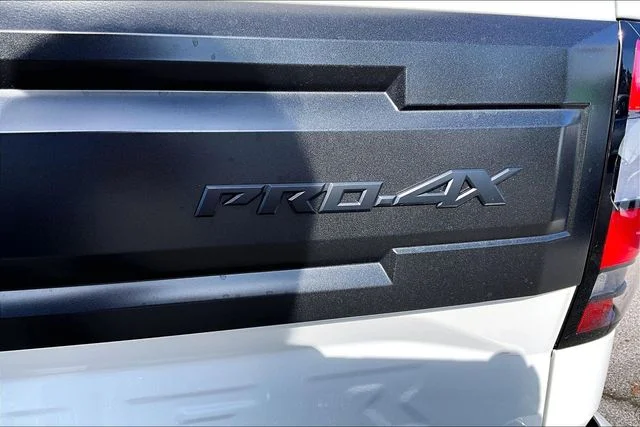 2026 Nissan Frontier PRO-4X - Photo 9