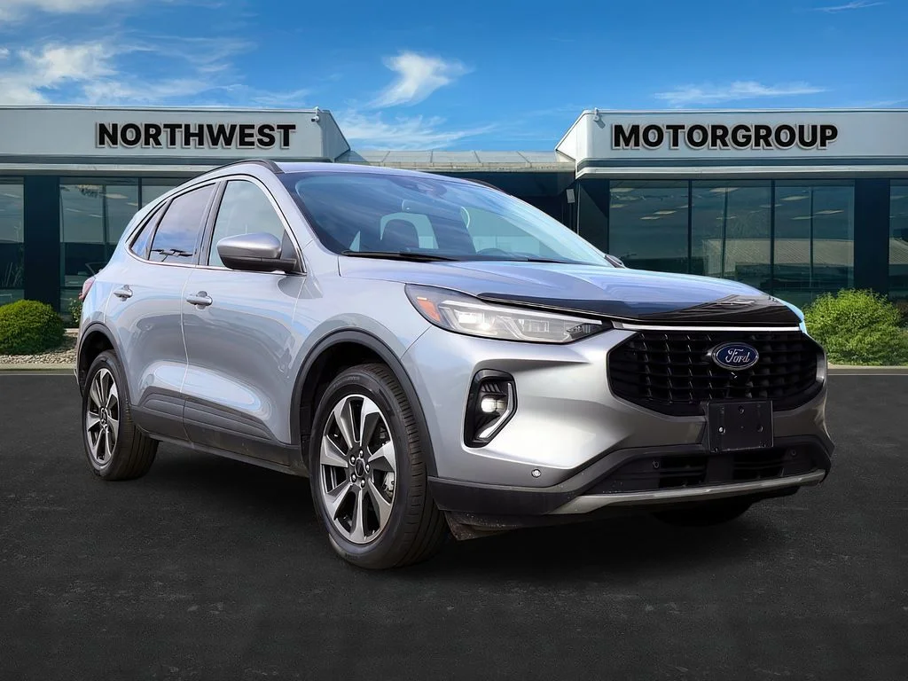 2023 Ford Escape Platinum AWD's photo