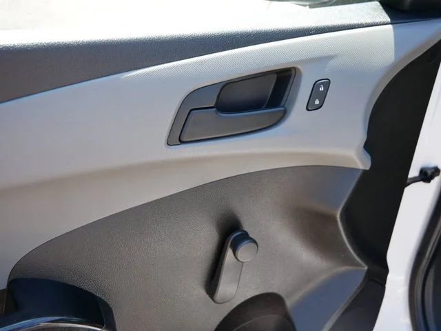 Used 2020 White Chevrolet LT image 16