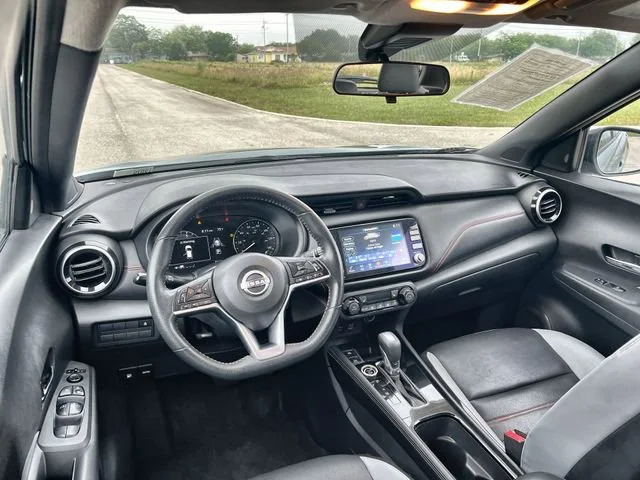 Used 2023 Gray Nissan SR Xtronic CVT image 10