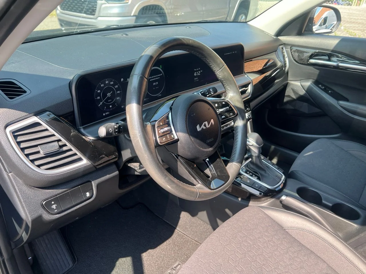 Used 2024 Gray Kia X-Line image 17