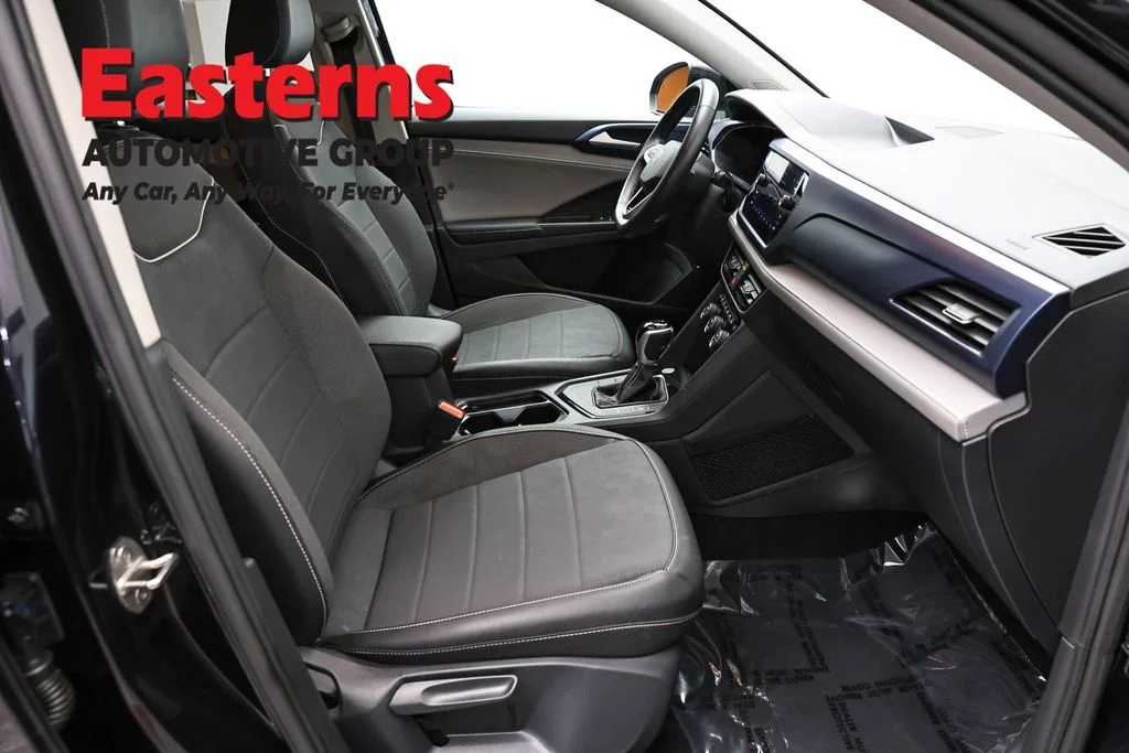 Used 2024 Black Volkswagen 1.5T SE image 23