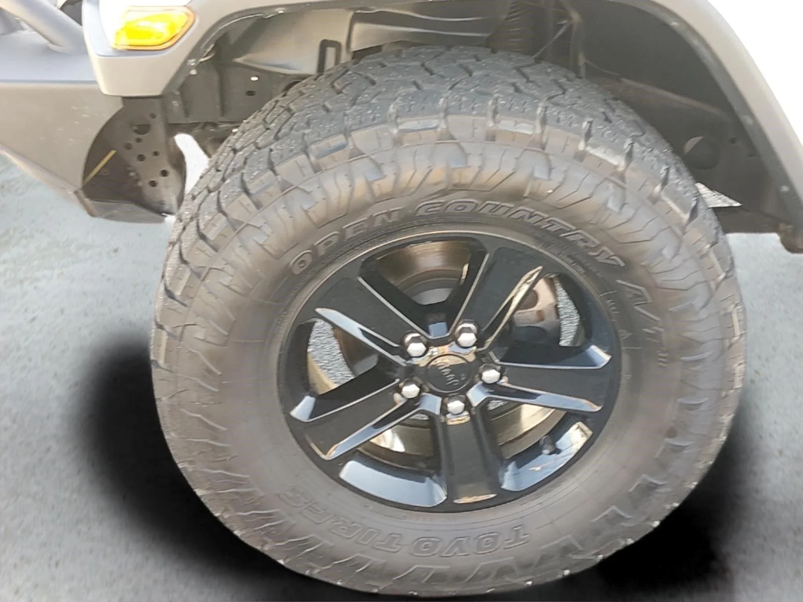 Used 2020 Bright White Clearcoat Jeep Sahara Altitude image 11