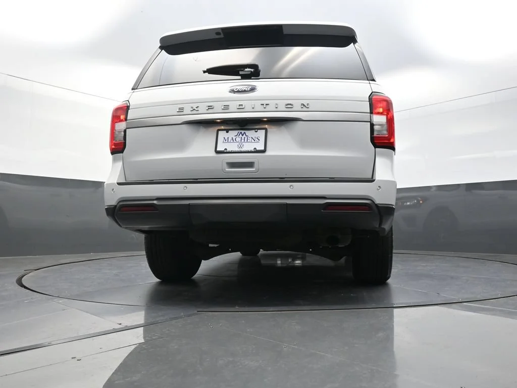 Used 2022 White Ford XL image 28