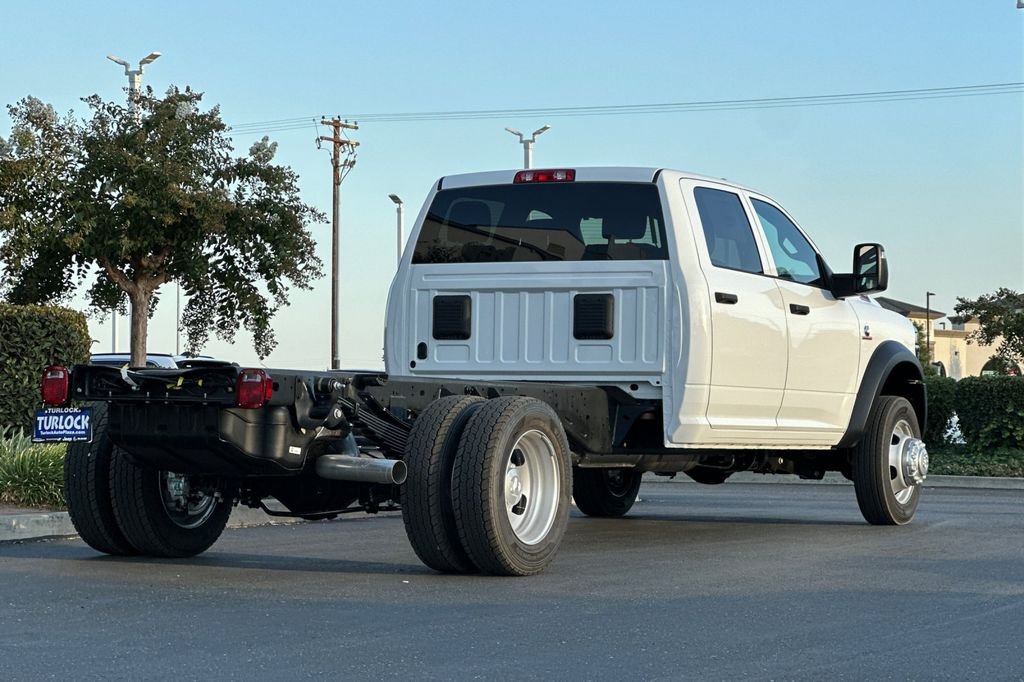 New 2026 Bright White Clear-Coat Exterior Paint RAM Tradesman image 4