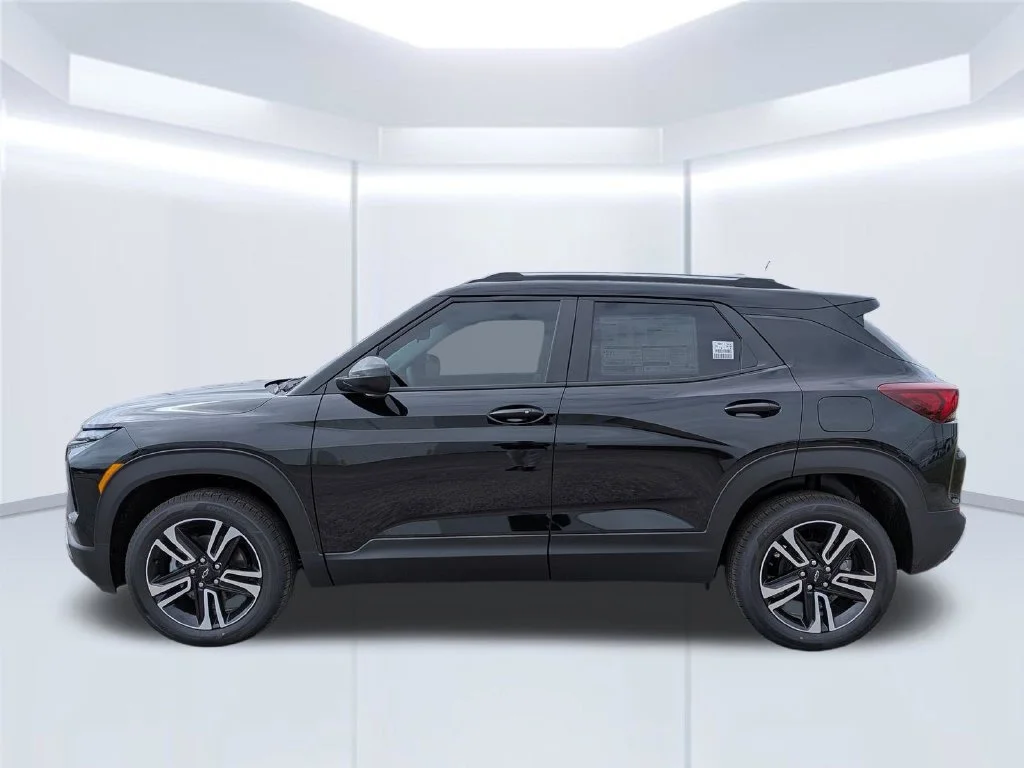 New 2026 Mosaic Black Metallic Chevrolet LT image 2