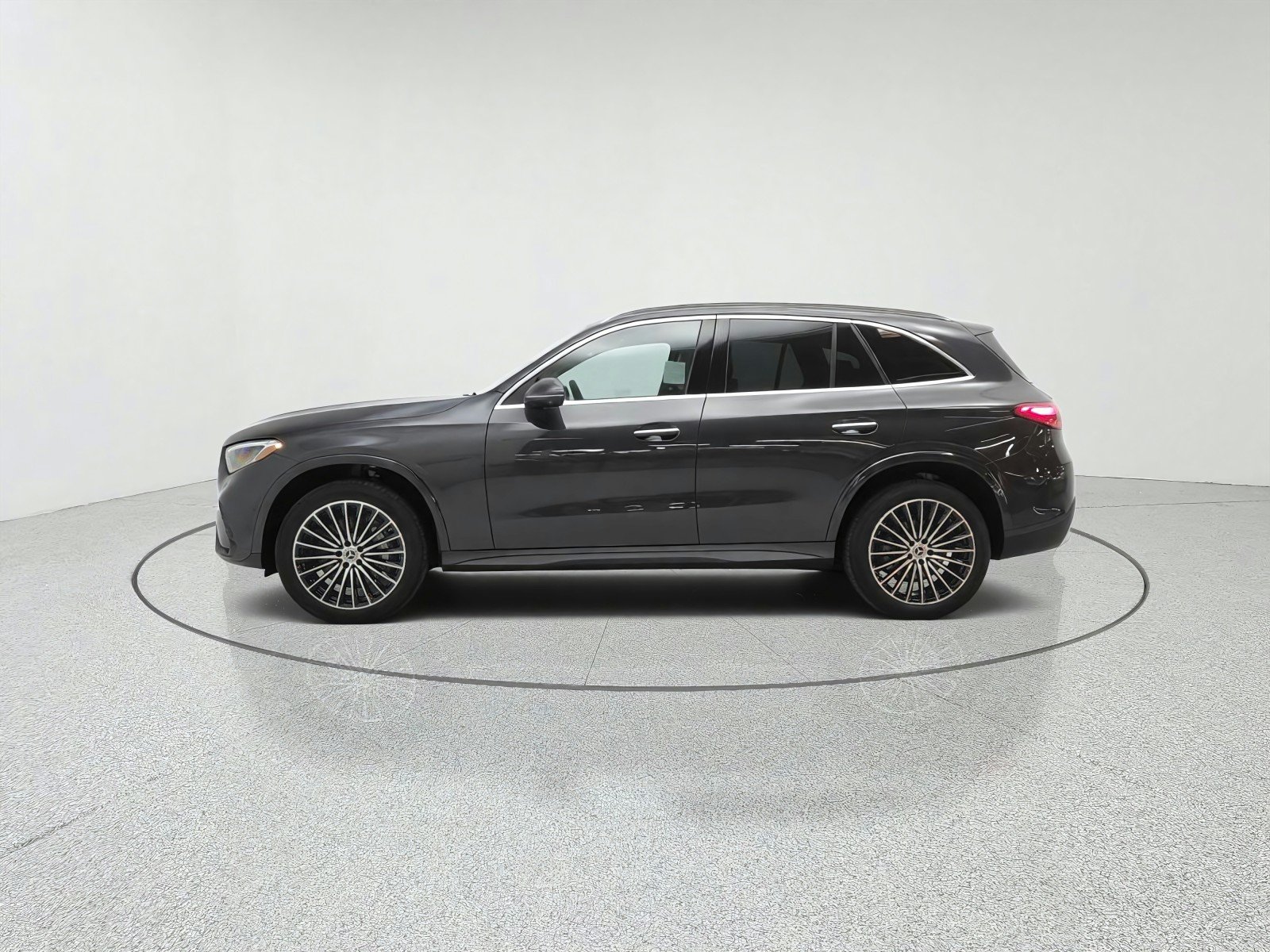 2026 Mercedes-Benz GLC Base - Photo 8