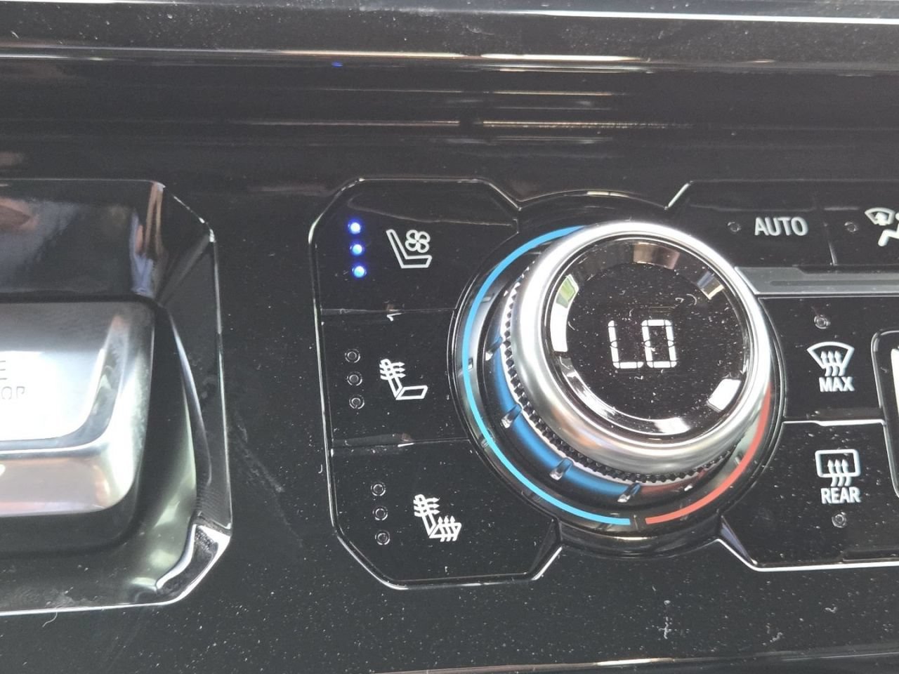 2026 GMC Sierra 1500 AT4 - Photo 7