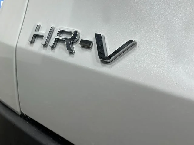 New 2027 Platinum White Pearl Honda LX image 6