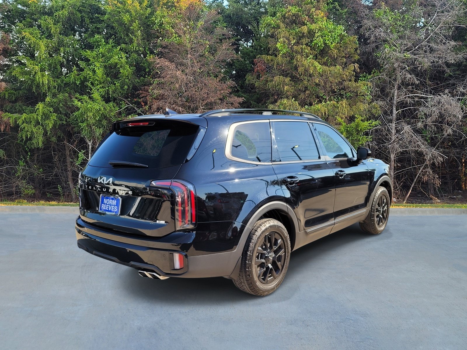 Used 2024 Ebony Black Kia SX Prestige X-Pro image 17