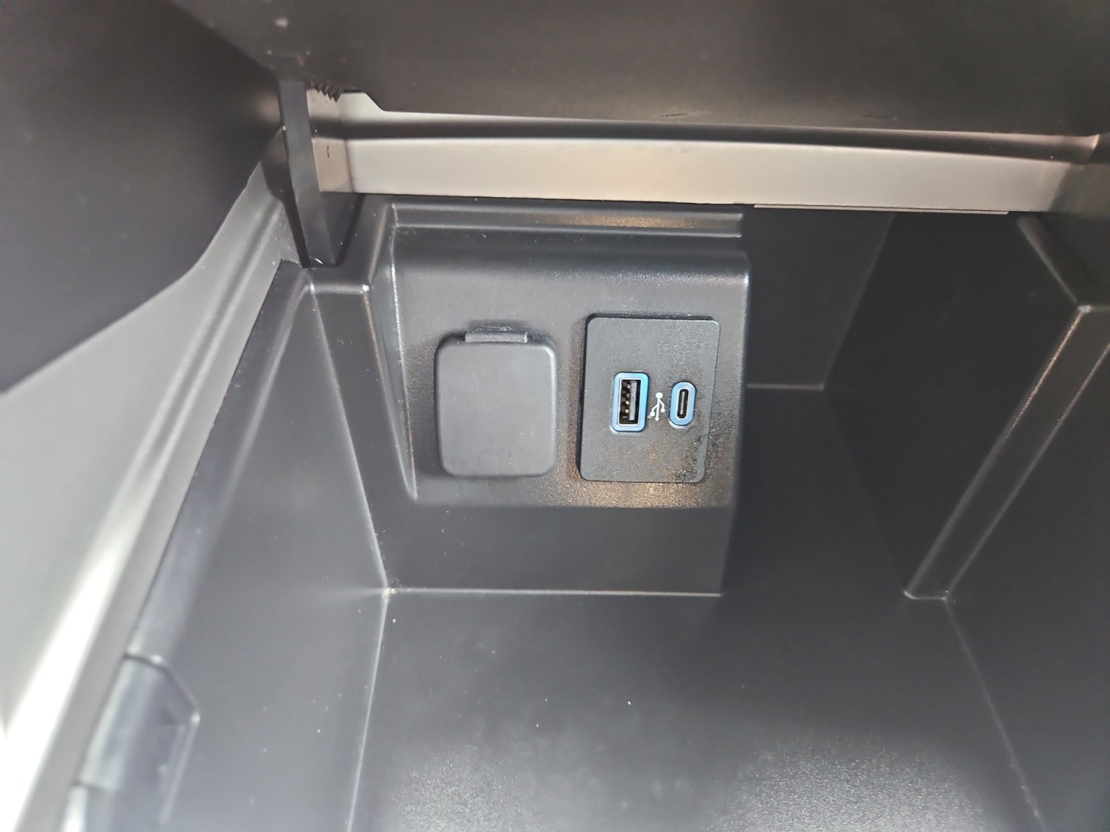 Used 2022 Black Metallic Ford XLT image 18
