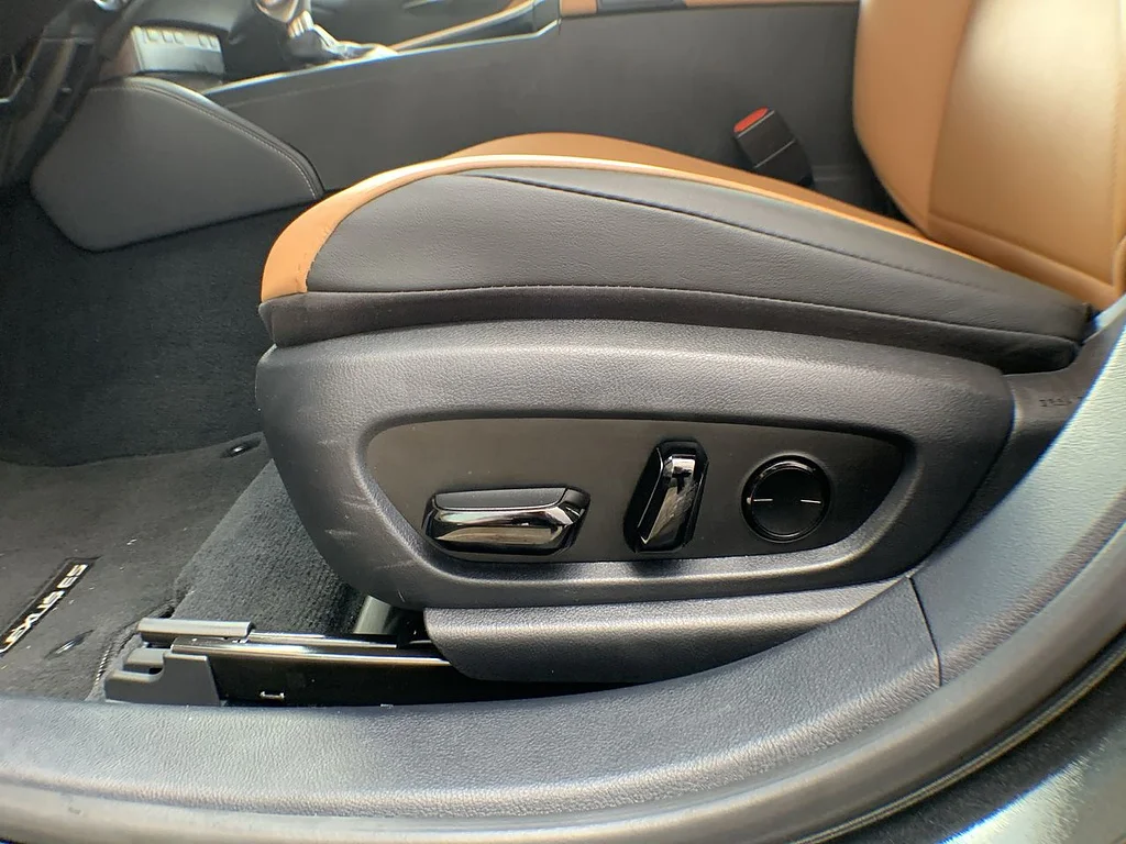 Certified Used 2025 Caviar Lexus 350 image 12