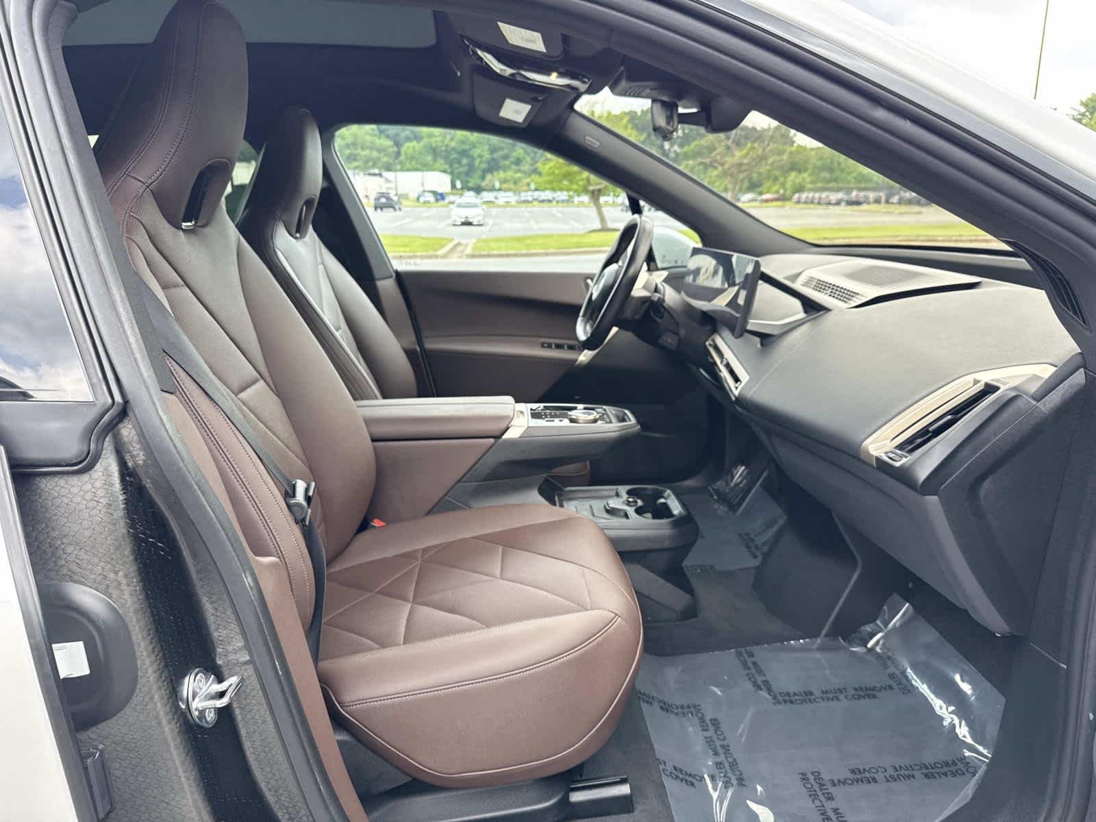 Certified Used 2024 Mineral White Metallic BMW xDrive50 image 16