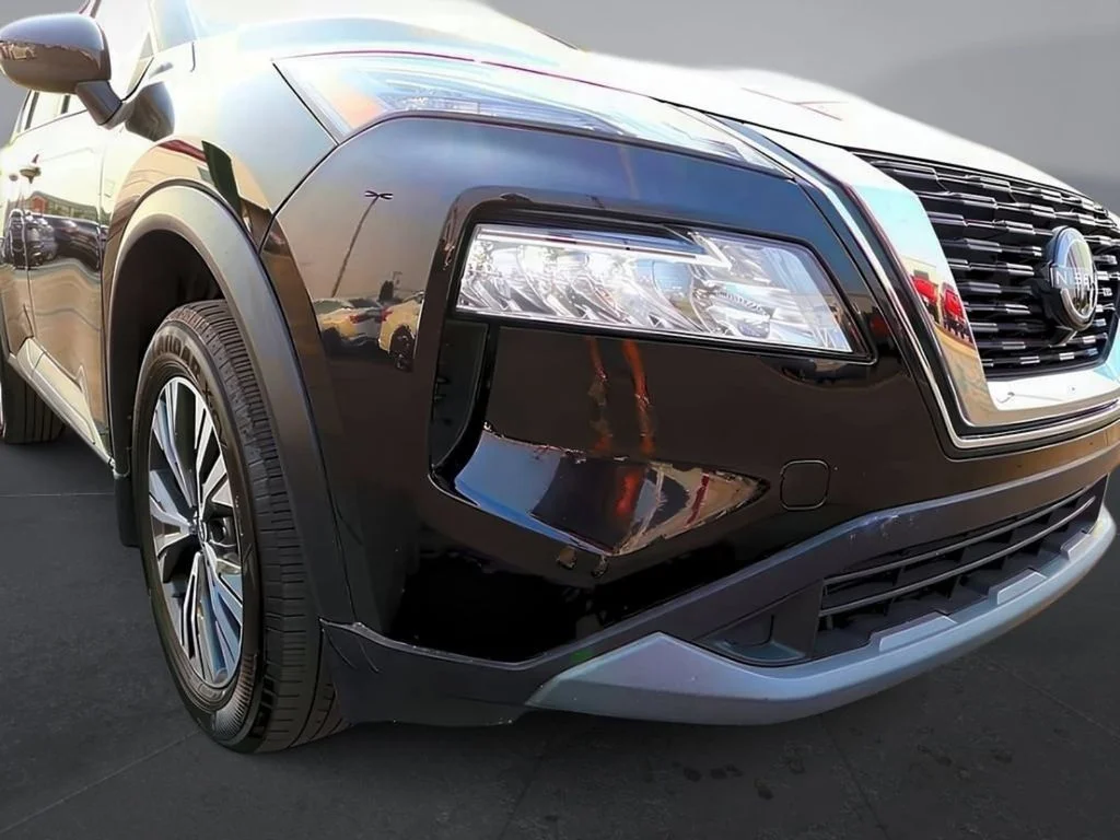 Used 2023 Super Black Nissan SV image 28
