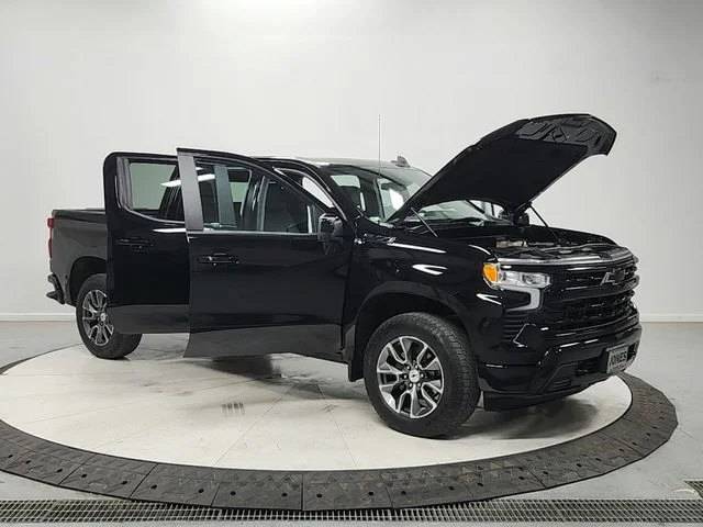 Used 2024 Black Chevrolet RST image 9