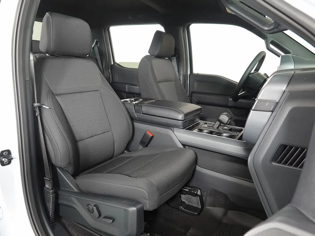 2025 Ford F-150 XLT - Photo 13