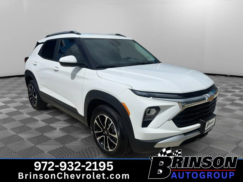 New 2026 Summit White Chevrolet LT image 3