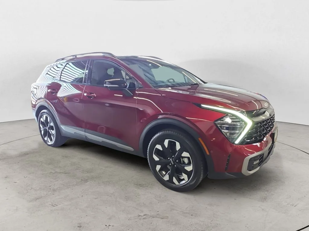 Used 2023 Red Kia X-Line Prestige image 3