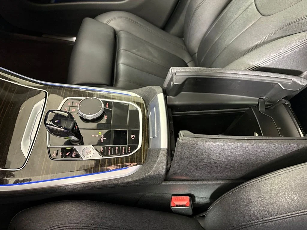 Used 2020 Black BMW sDrive40i image 32