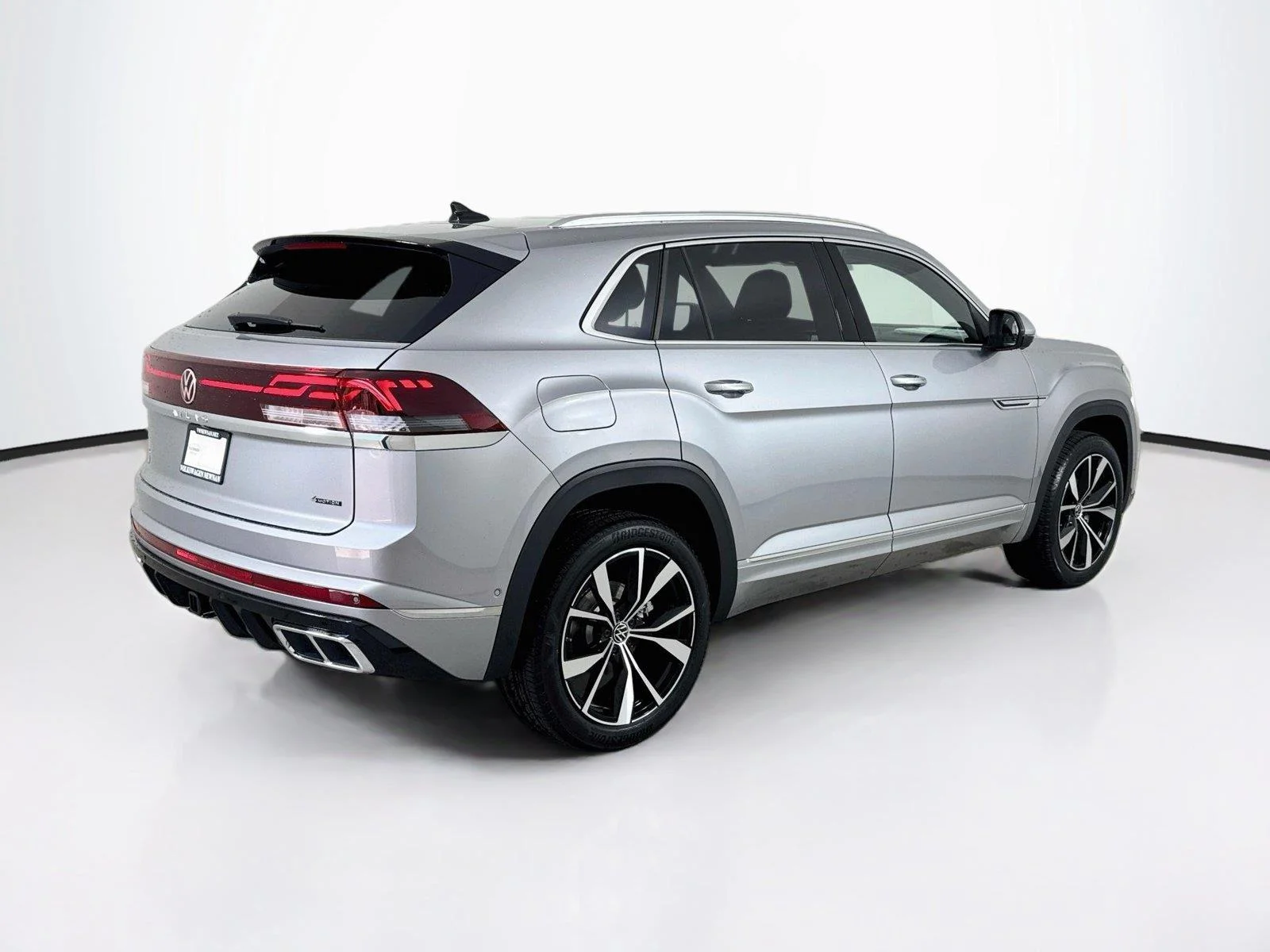 New 2026 Silver Mist Metallic Volkswagen 2.0T SEL Premium R-Line image 2