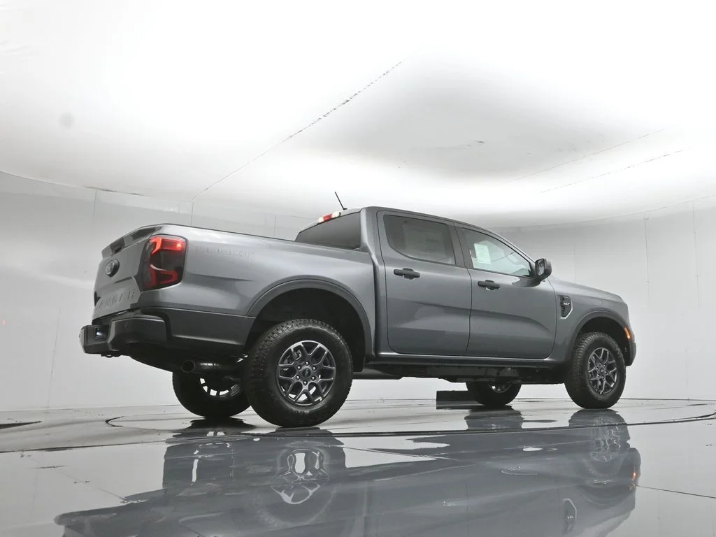 New 2026 Carbonized Gray Metallic Ford XLT image 45