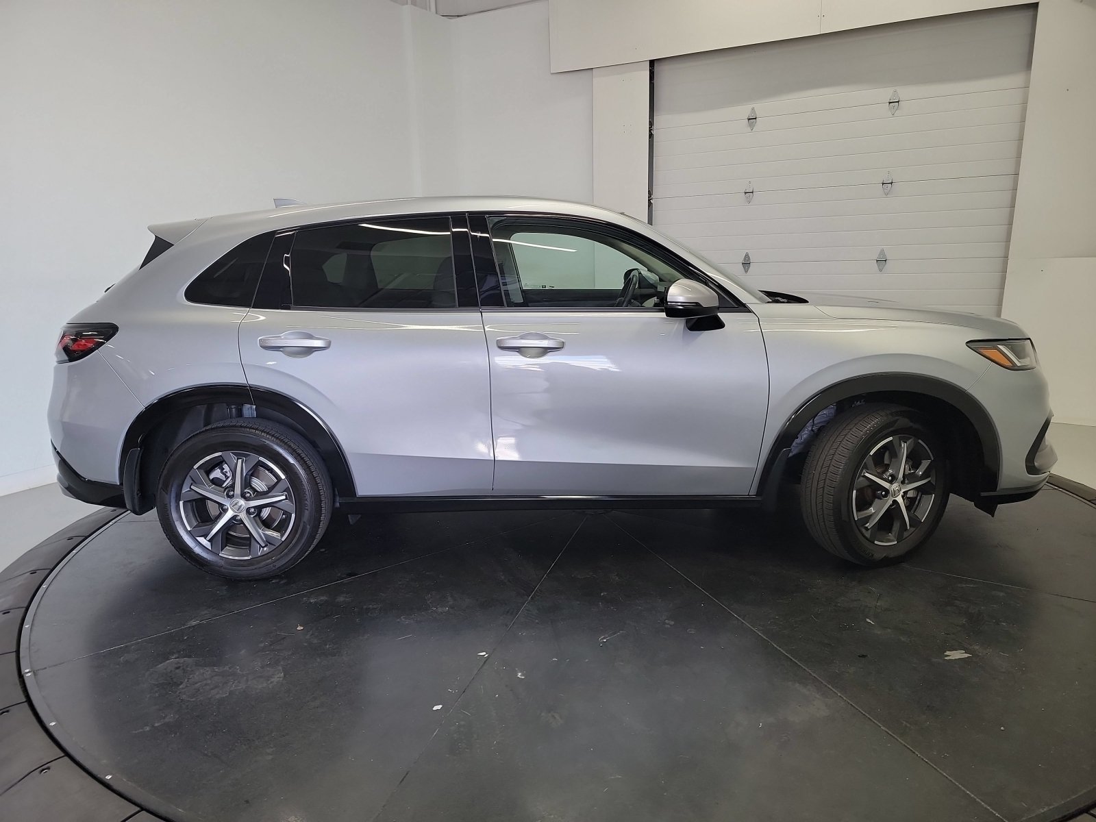 Certified Used 2025 Lunar Silver Metallic Honda AWD EX-L image 48