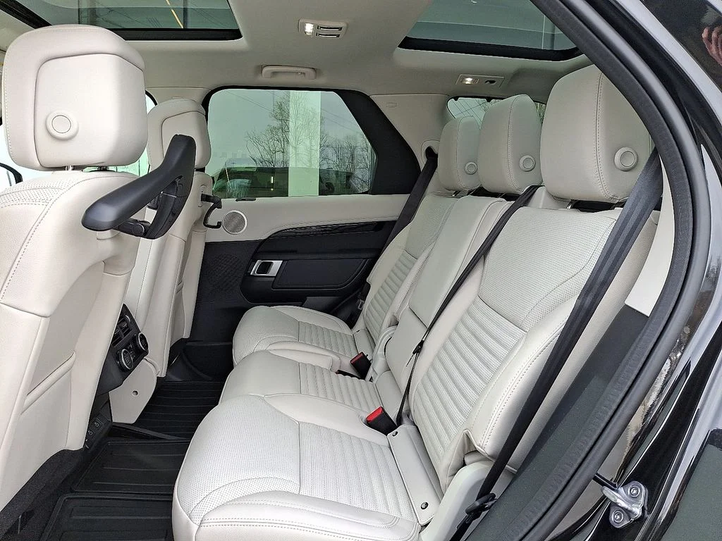 New 2026  Land Rover S image 6