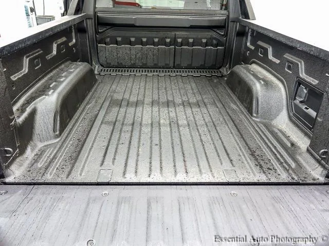 New 2026 Onyx Black GMC Elevation Extended Range image 19