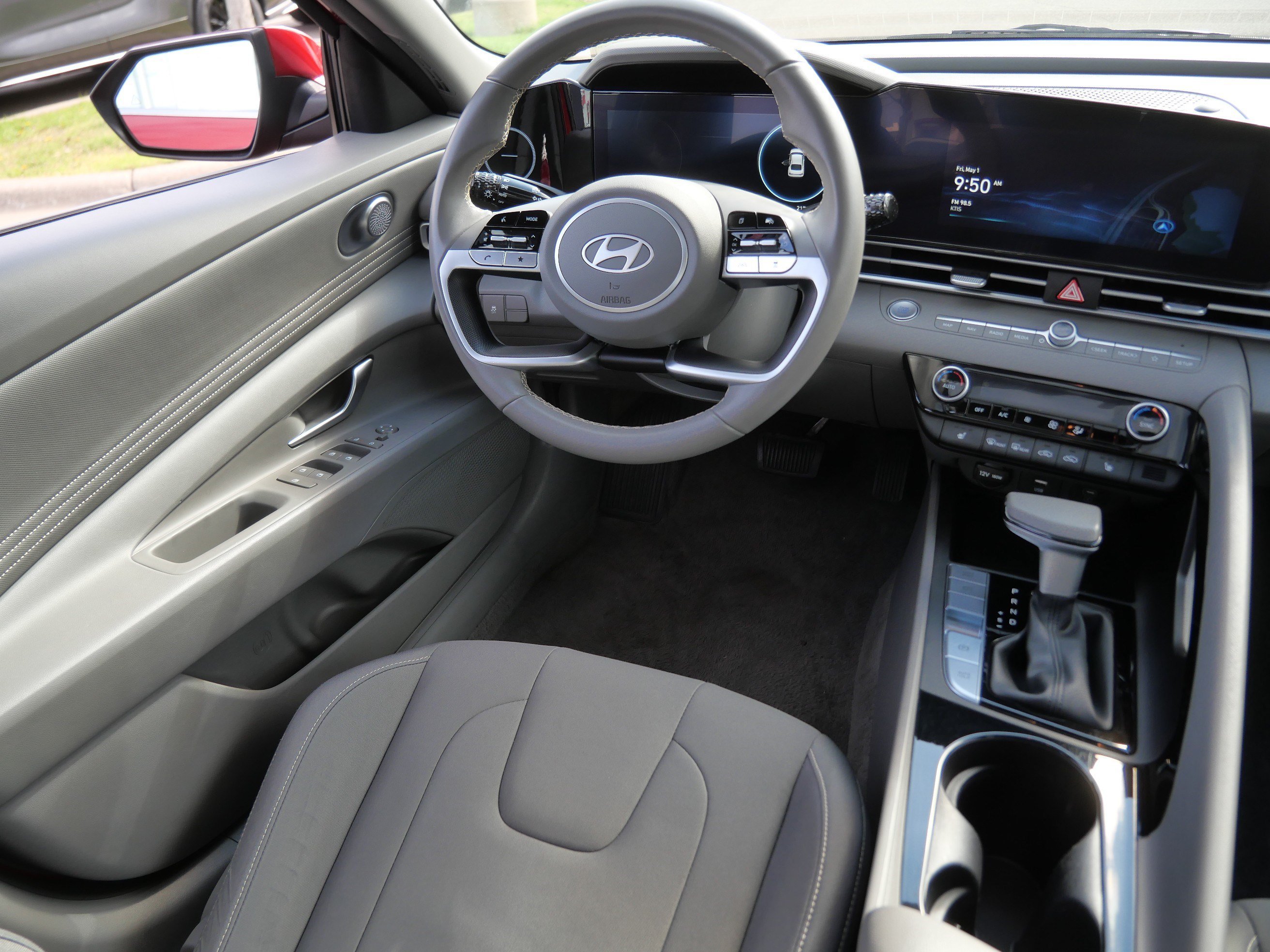 Used 2025 Ultimate Red Hyundai SEL Convenience image 9
