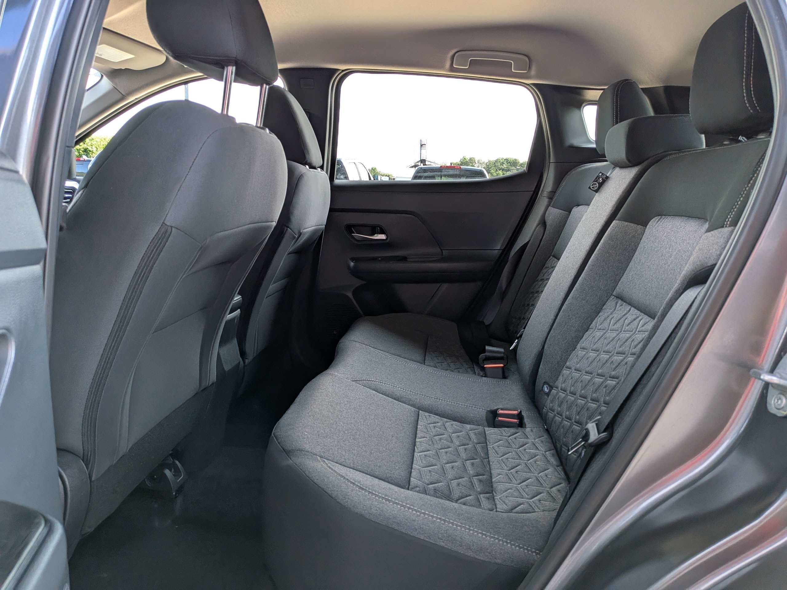 Used 2025 Gray Nissan SV image 8