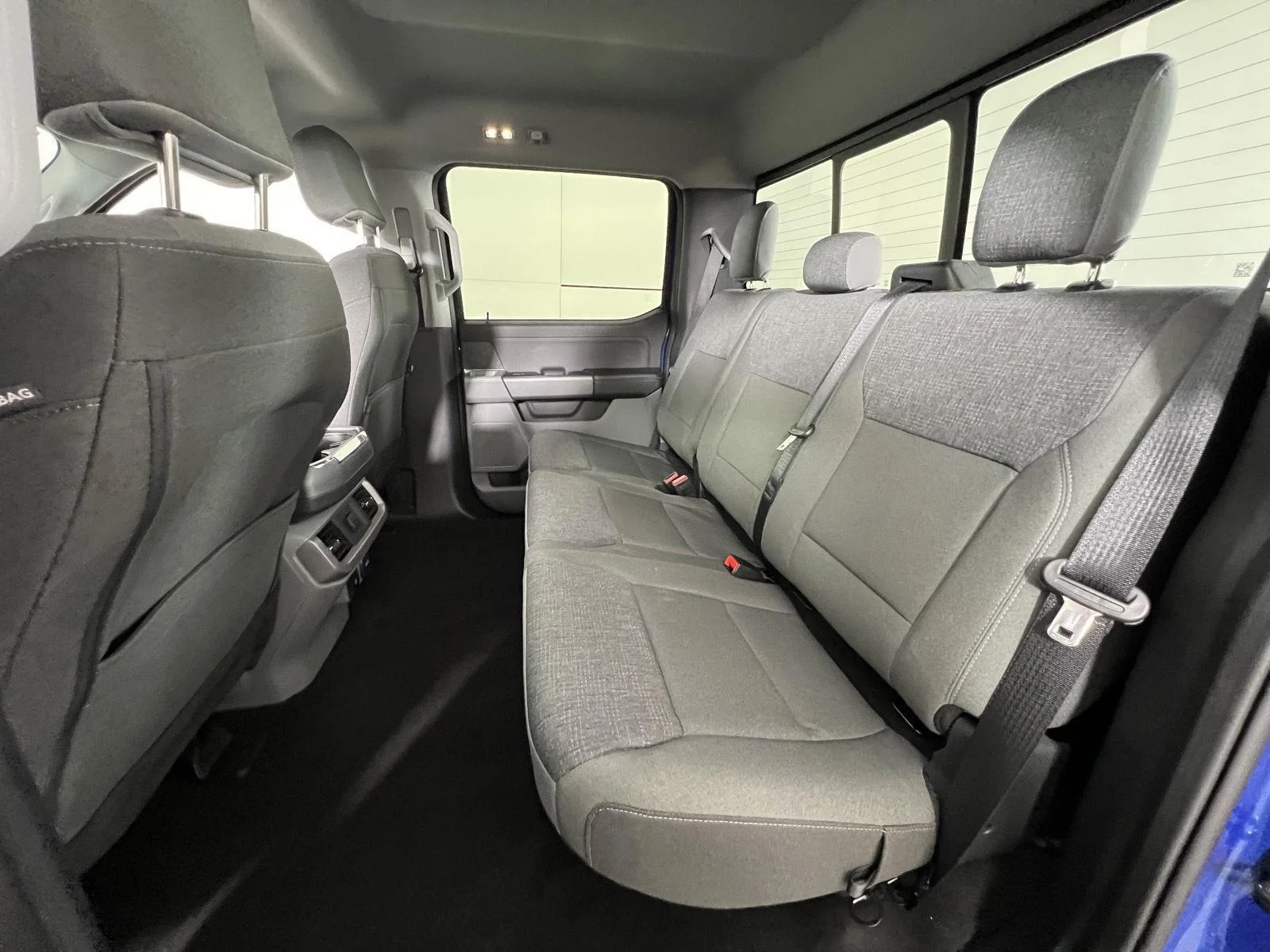 Used 2024 Atlas Blue Ford XLT image 19