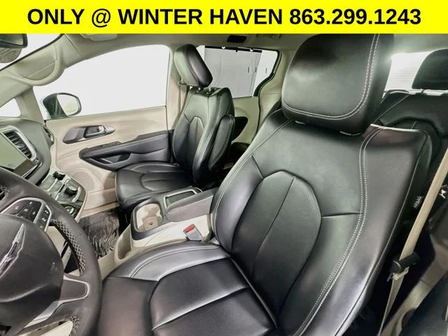 Used 2023 White Chrysler Touring L image 19