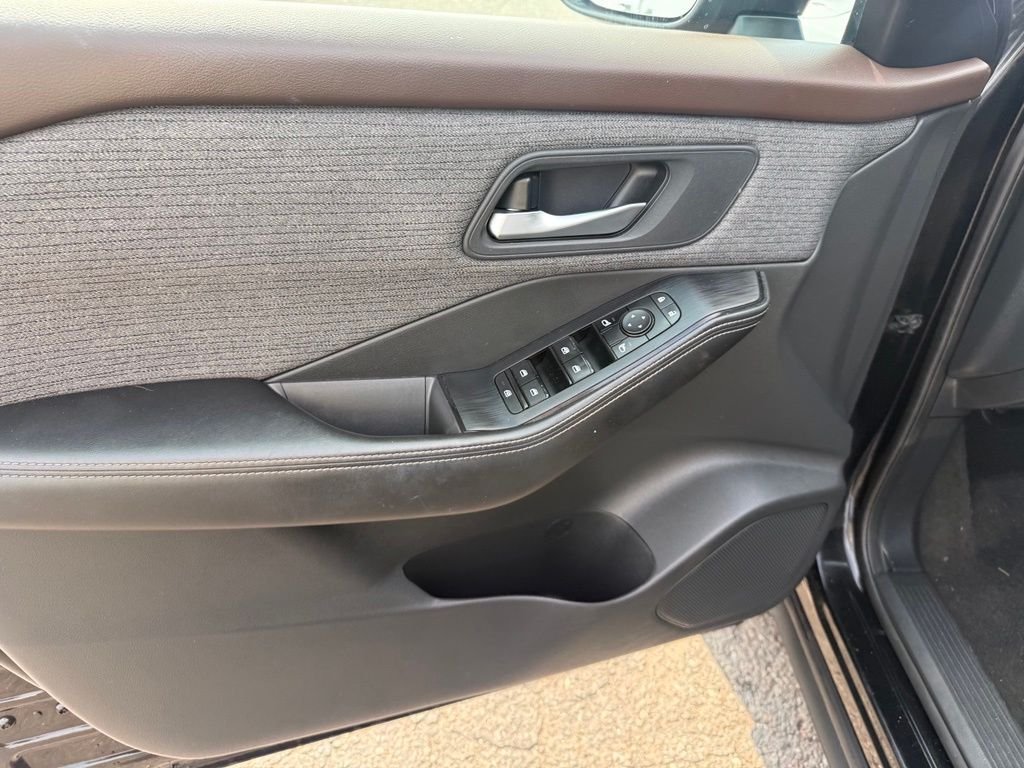 2021 Nissan Rogue SV - Photo 21