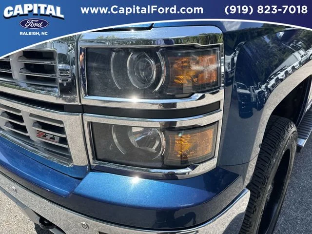Used 2015  Chevrolet LTZ image 11