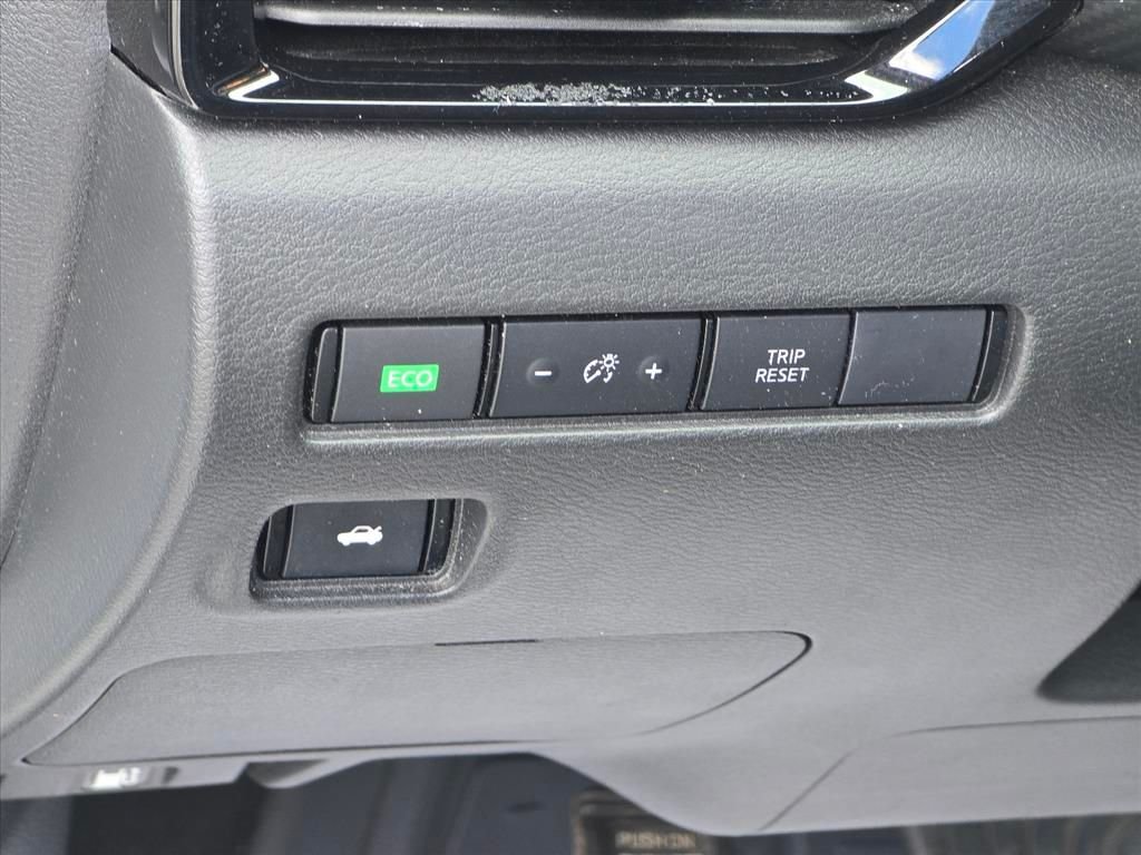 Used 2024 White Nissan SV image 8