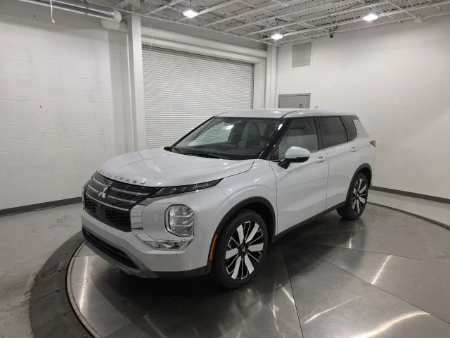 2026 Mitsubishi Outlander SE S-AWC