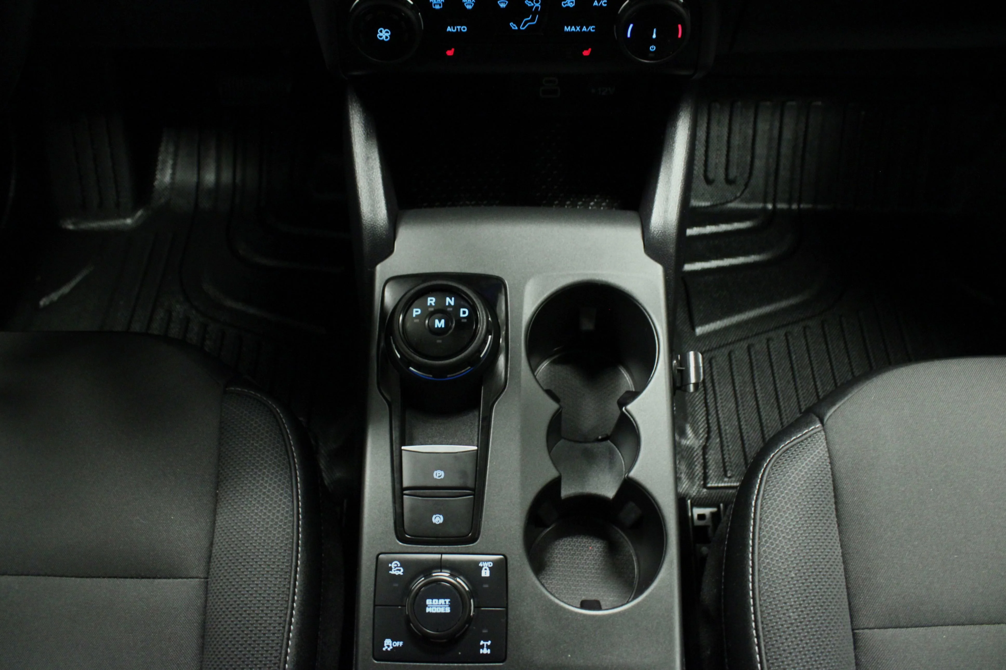 Used 2024 Azure Gray Metallic Ford Badlands image 19