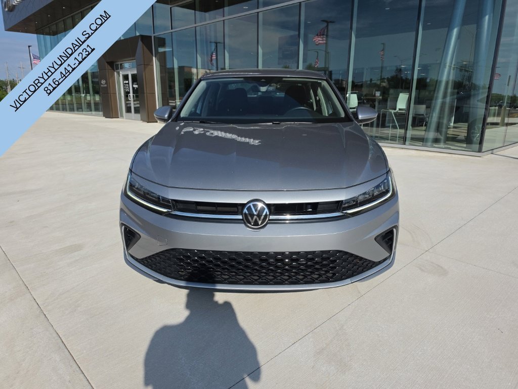 Used 2025  Volkswagen 1.5T S image 9