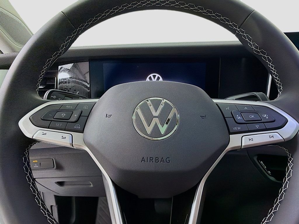 2026 Volkswagen Tiguan SE - Photo 11