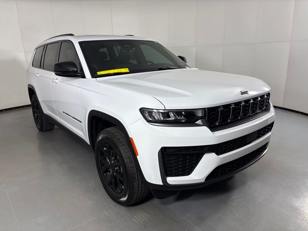 New 2026 Bright White Clear-Coat Exterior Paint Jeep Altitude image 2