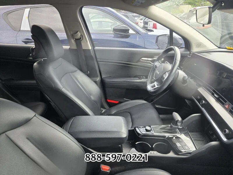 Used 2023 Gray KIA EX image 8