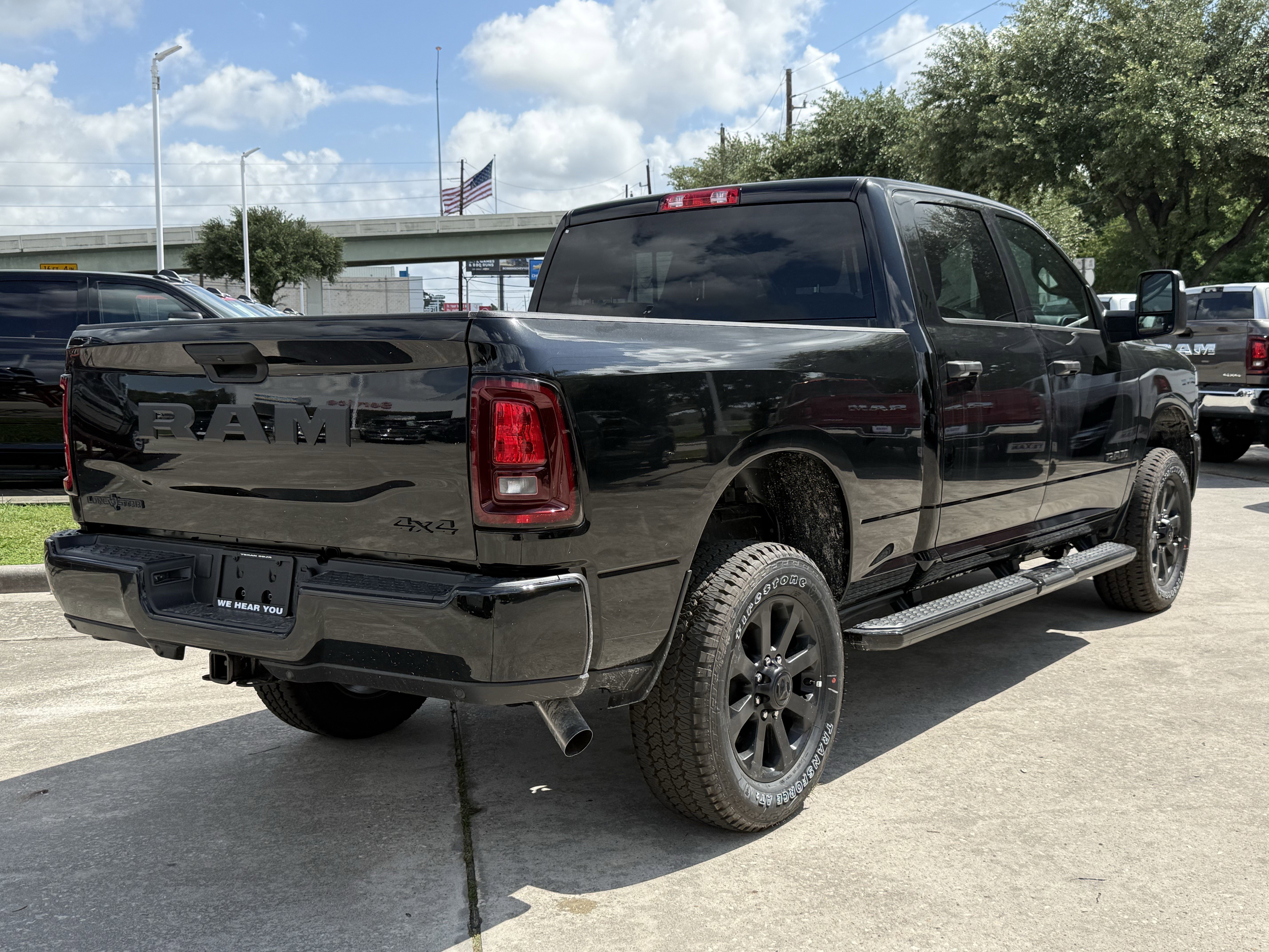 New 2026 Diamond Black Crystal Pearl-Coat Exterior Paint RAM Lone Star image 4