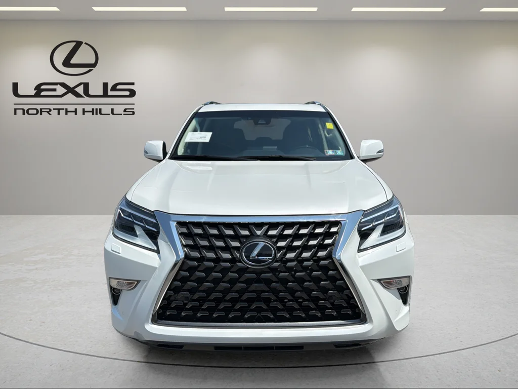 Certified Used 2022  Lexus 460 image 2
