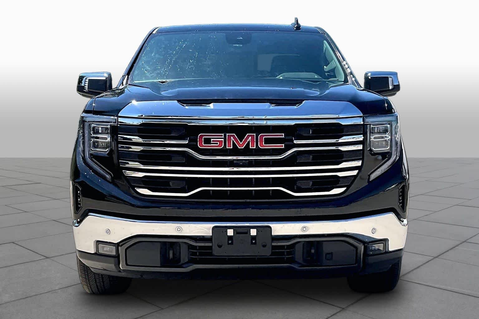 Used 2026 Onyx Black GMC SLT image 3