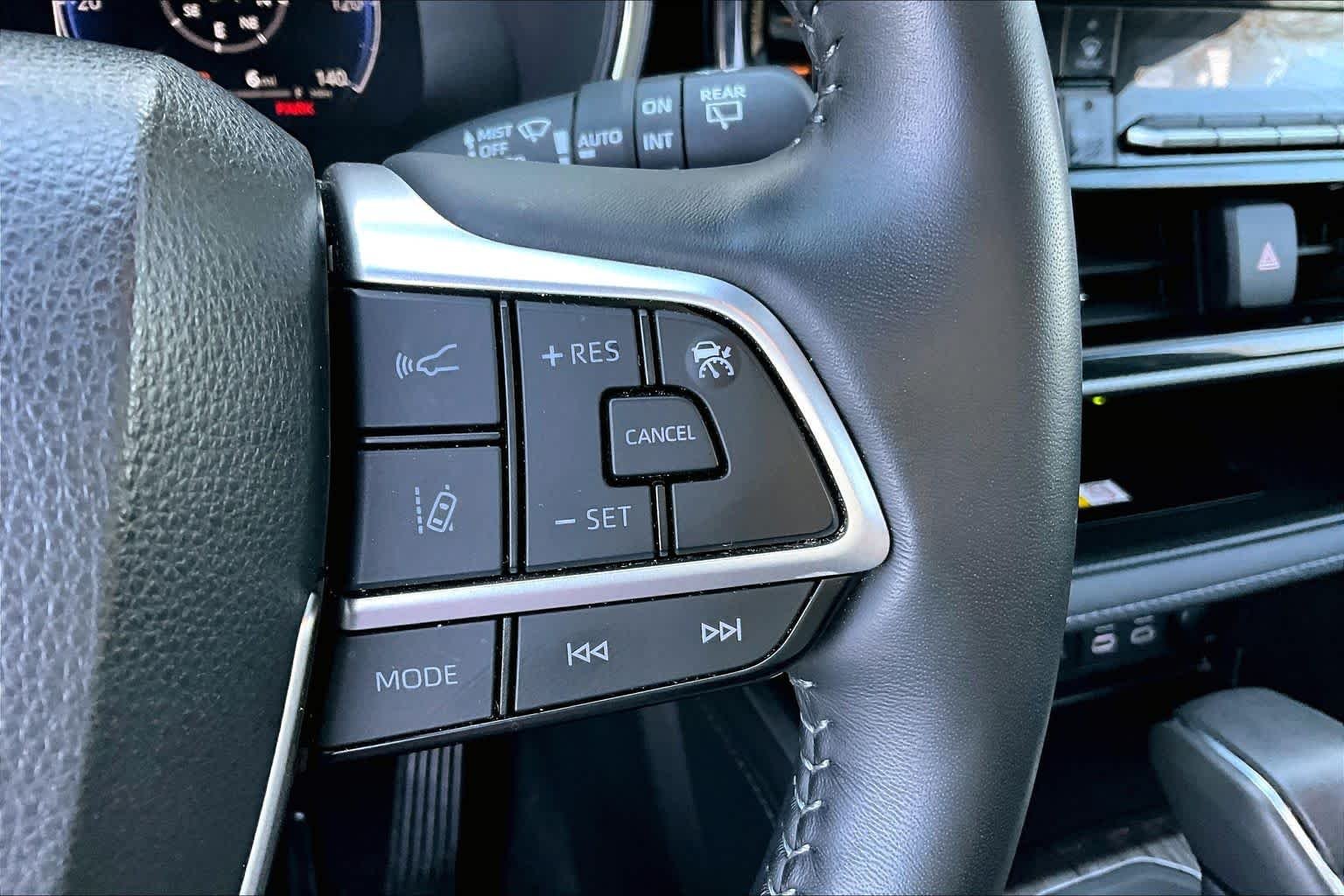 2023 Toyota Highlander Platinum - Photo 24