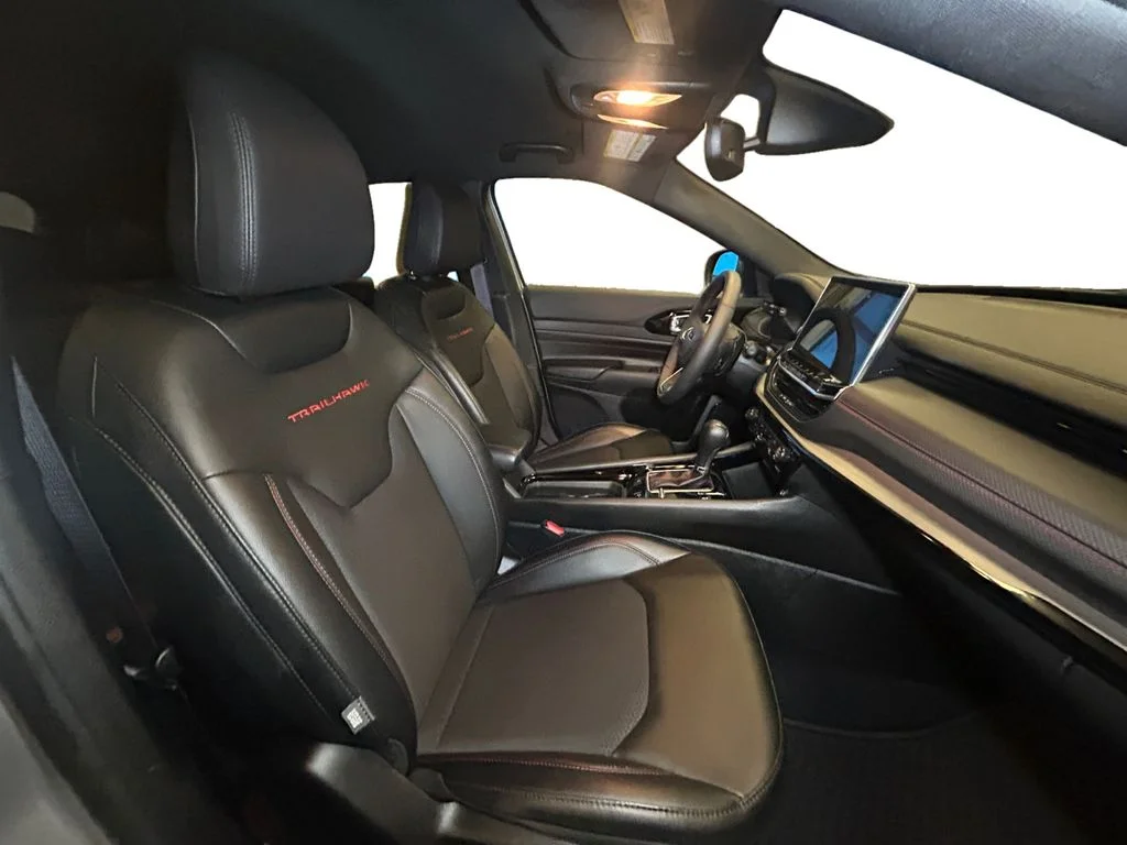 Used 2025 Silver Zynith Jeep Trailhawk image 15