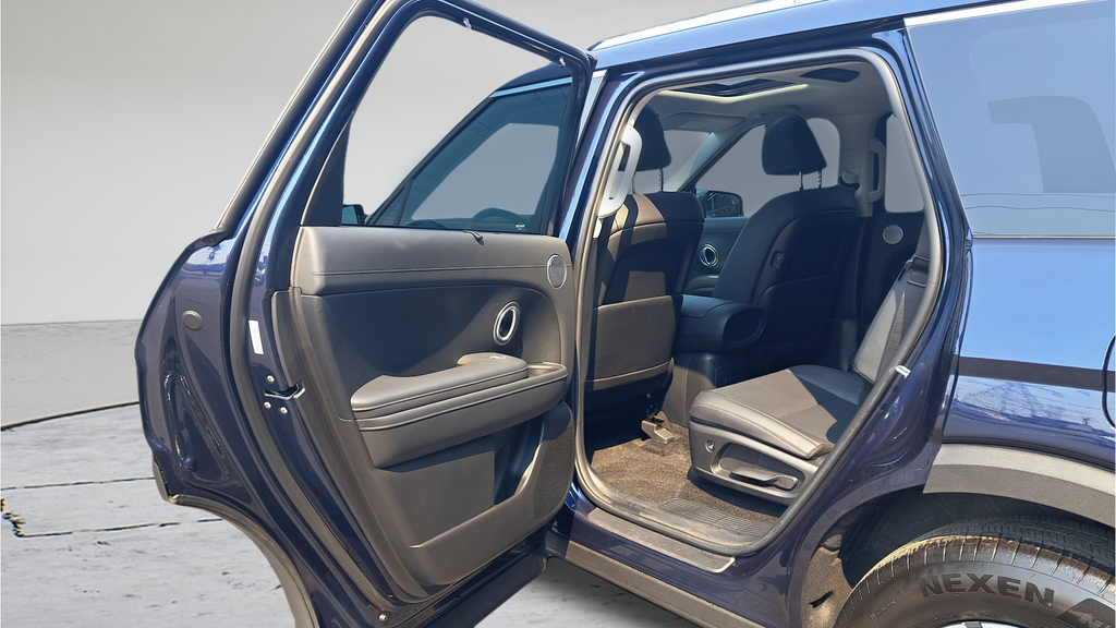 Used 2026 Blue Hyundai SEL Convenience image 11