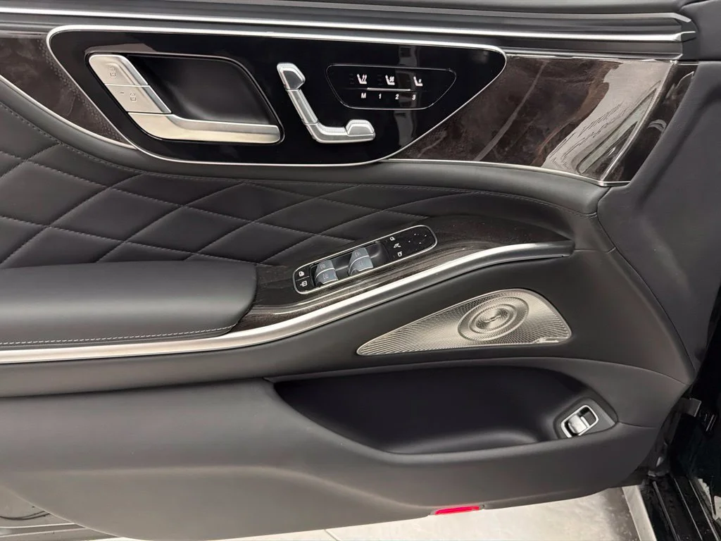 New 2027 Black Mercedes-Benz S 580 image 14